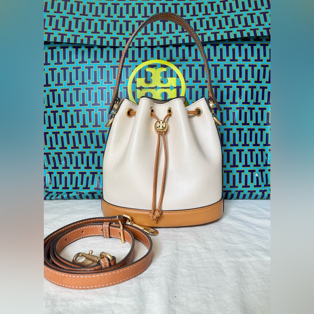 Tory Burch T Leather Bucket Bag - Limited Edition